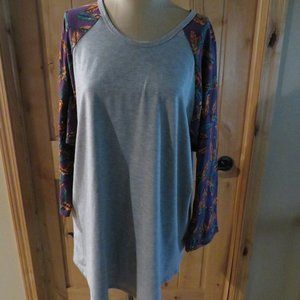 VGC Womens Lula Roe Randy Shirt 3XL, Feather print